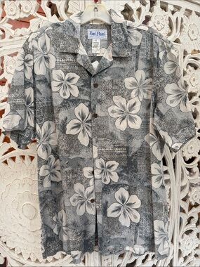 Kai Nani Sky Blue White Geometric Hexagon Print Silk Hawaiian Shirt
